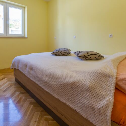 Sea View Upstairs 2-Room Apartment for 4 Persons